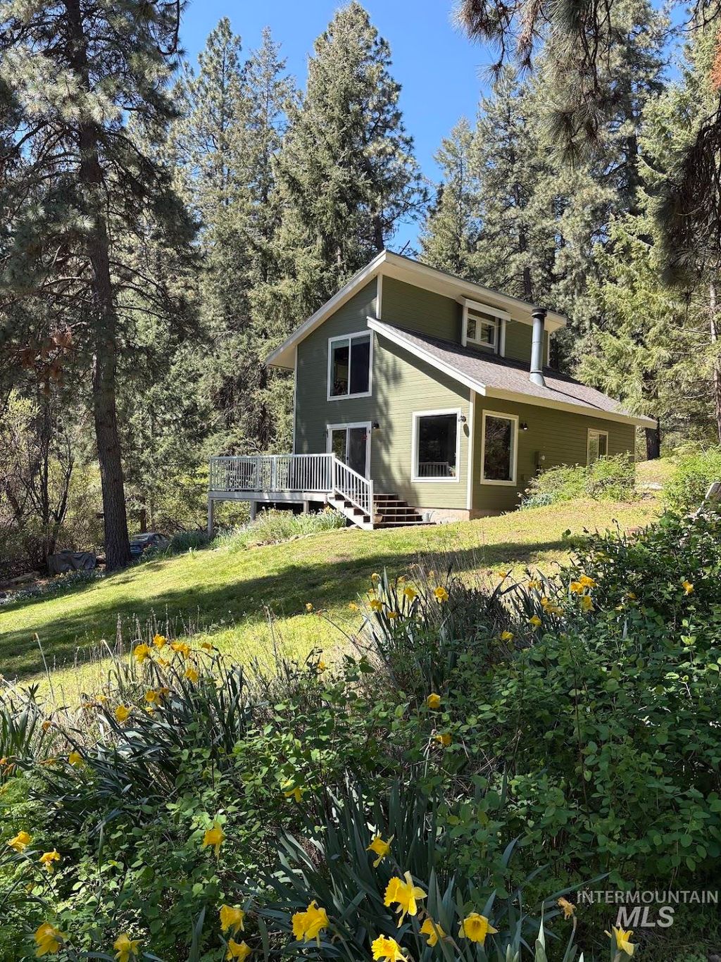 Photo of 1006 Ken Trl, Moscow, ID 83843 (MLS # 98987066)