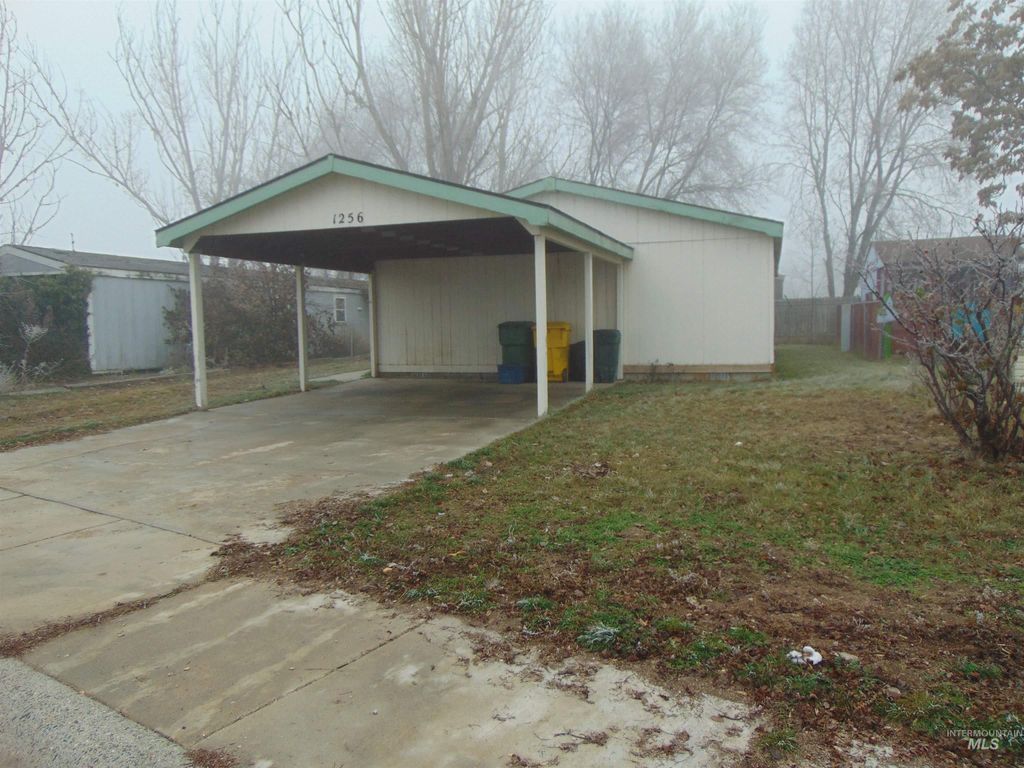 Photo of 1256 SE 9th Ave, Ontario, OR 97914 (MLS # 98971753)