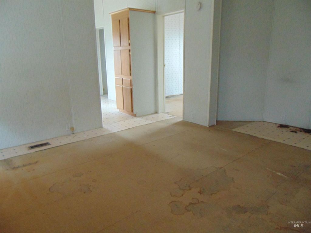 Photo of 1256 SE 9th Ave, Ontario, OR 97914 (MLS # 98971753)