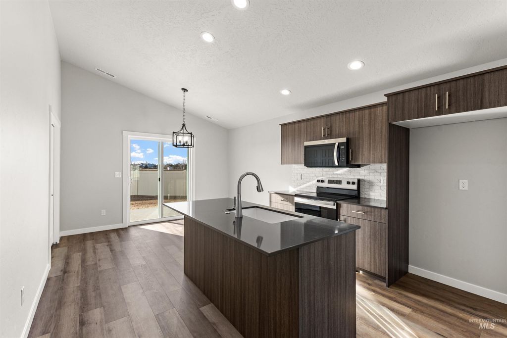 Photo of 5413 S Desert Cactus Ave, Meridian, ID 83642 (MLS # 98976271)