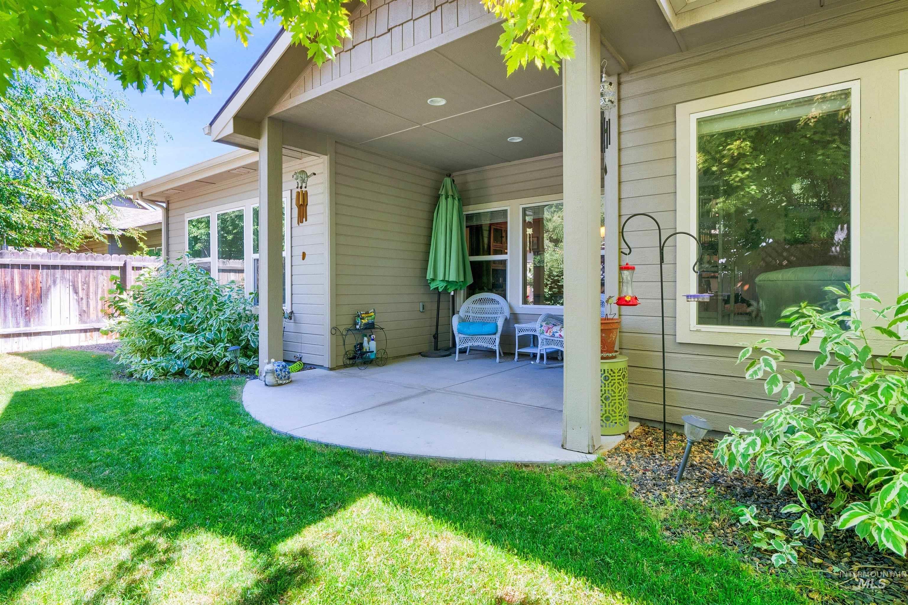 9484 W Woodland Drive