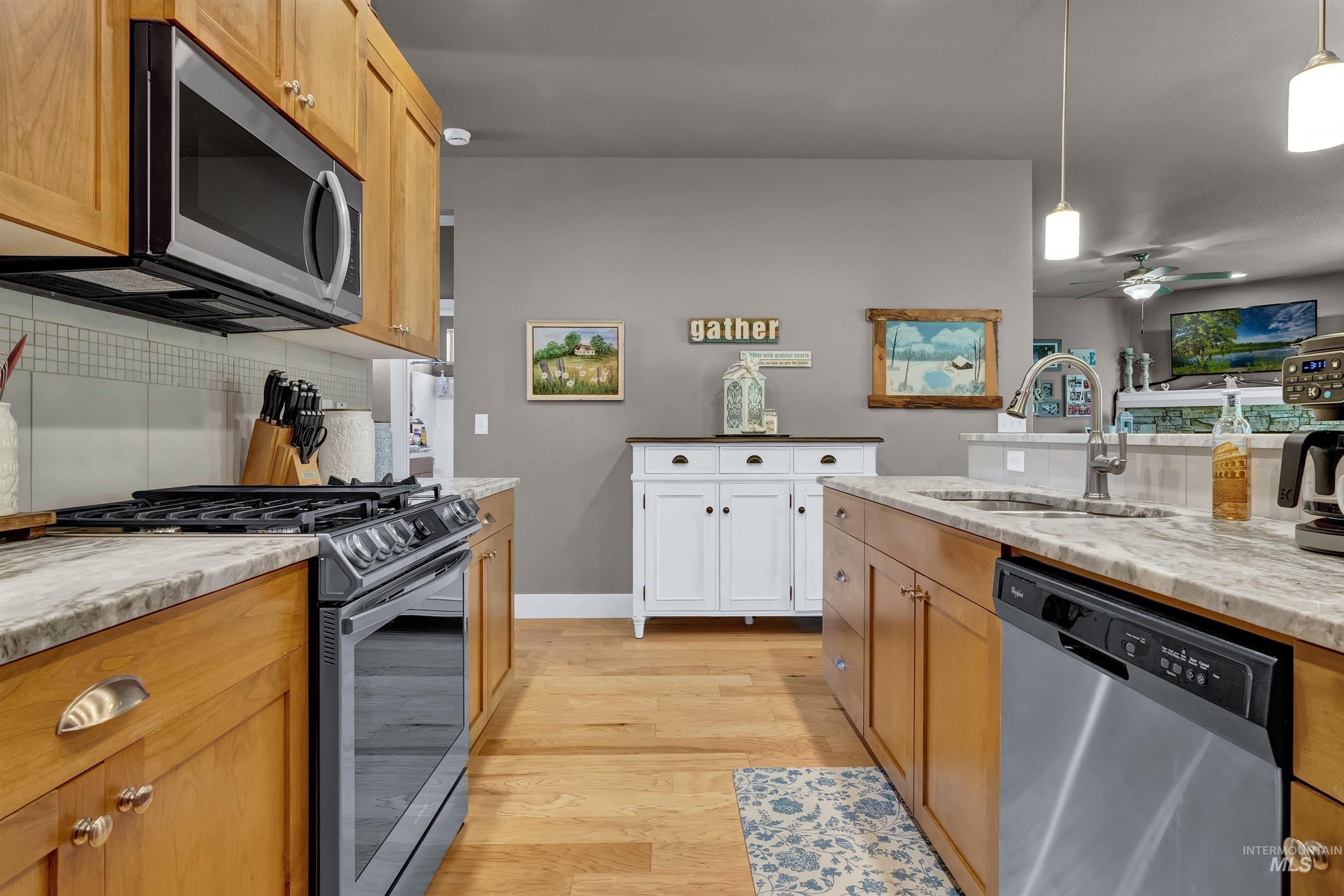 9484 W Woodland Drive