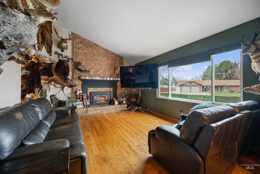 Photo of 1310 S Cotterell Way, Boise, ID 83709 (MLS # 98969637)