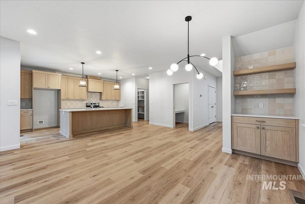 Photo of 9647 W Kate Dr, Boise, ID 83714 (MLS # 98970060)