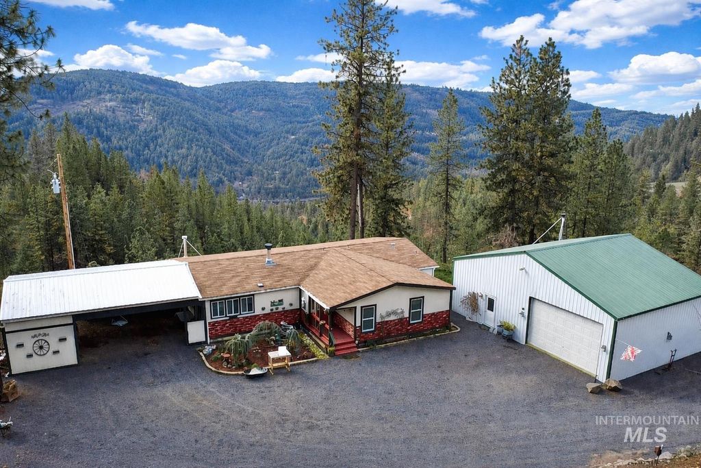 Photo of 1320 Whitetail Dr, Ahsahka, ID 83520 (MLS # 98977418)