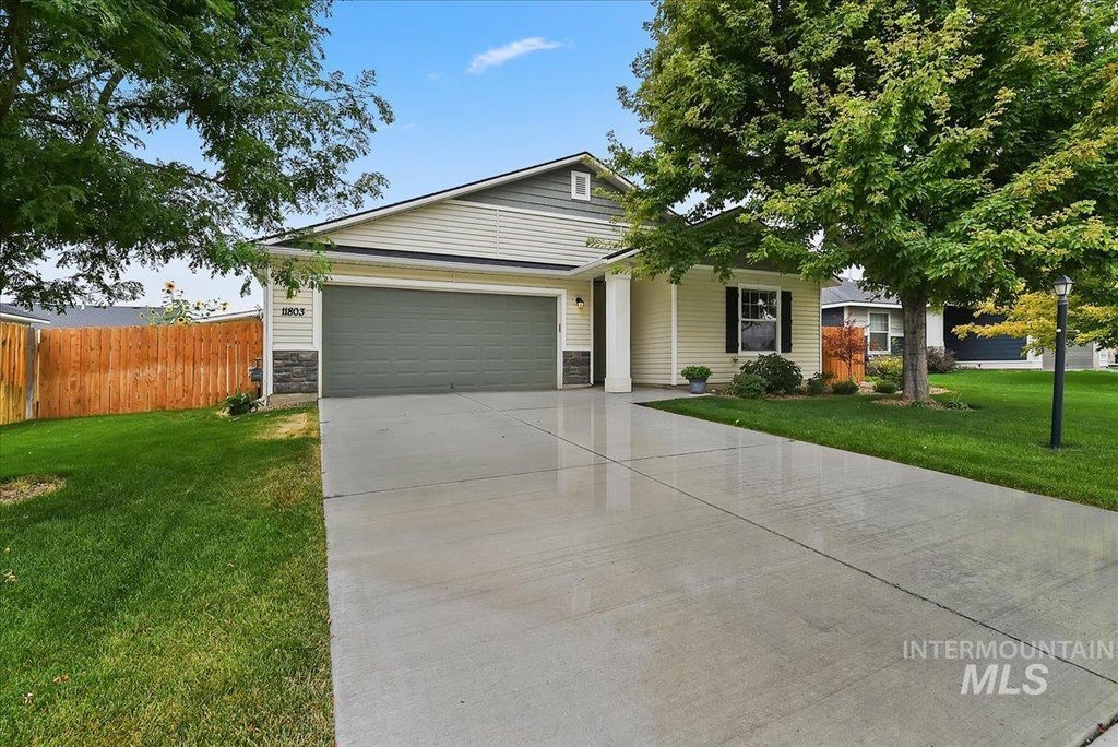 Photo of 11803 Penobscot St, Caldwell, ID 83605 (MLS # 98994789)