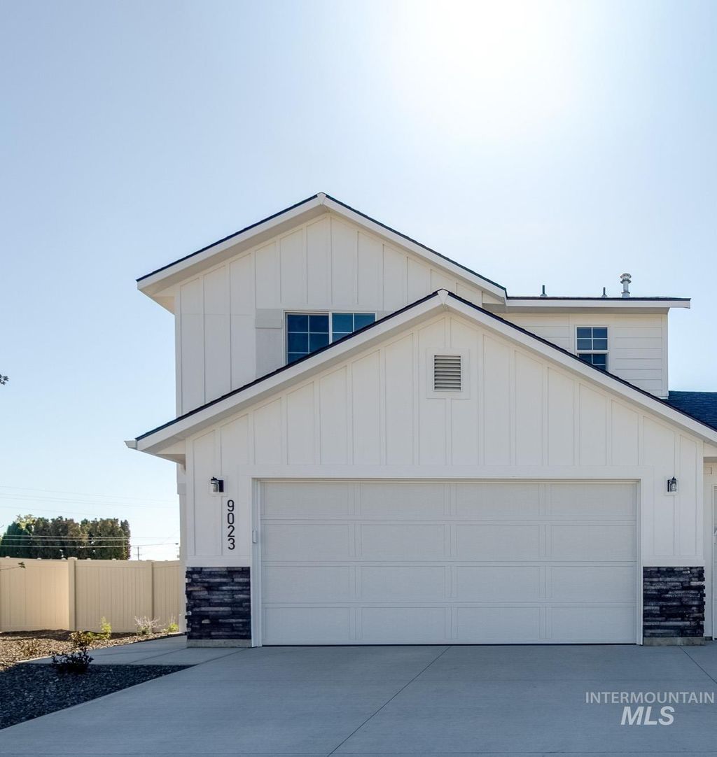 Photo of 10865 Rutland St, Caldwell, ID 83605 (MLS # 98972102)