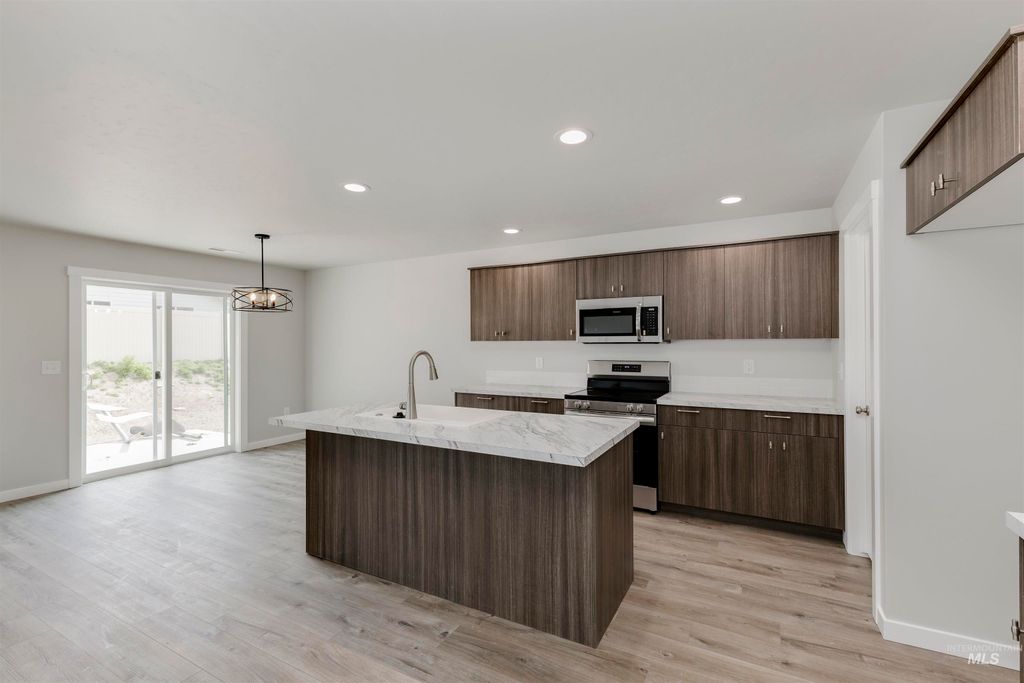 Photo of 10865 Rutland St, Caldwell, ID 83605 (MLS # 98972102)