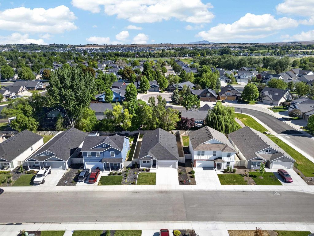 Photo of 10978 W Hidden Point St, Star, ID 83669 (MLS # 98987056)