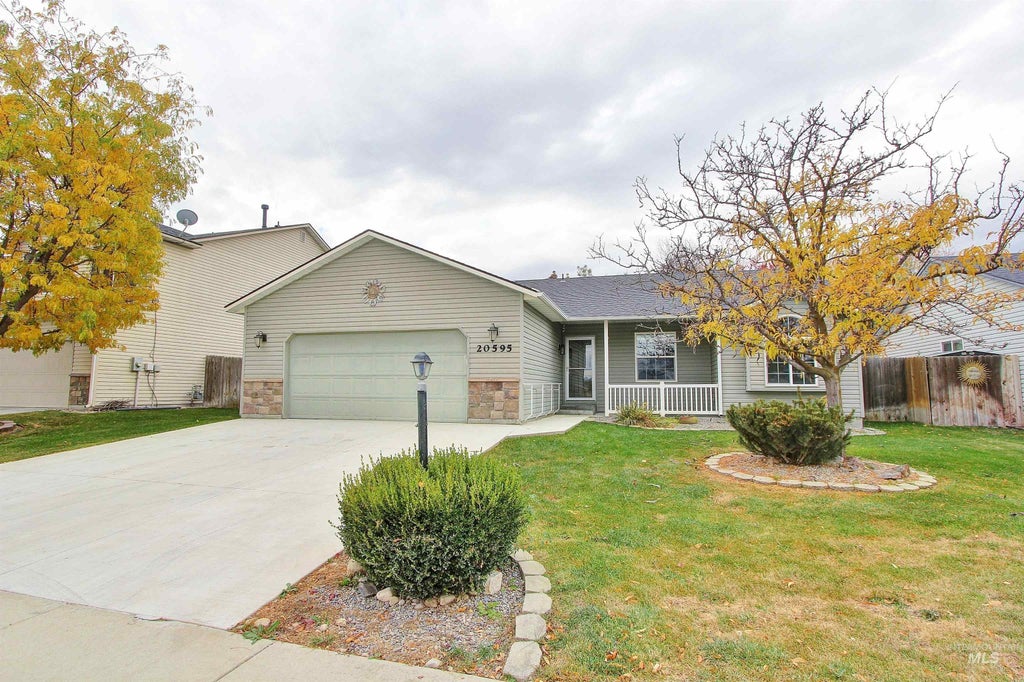 Photo of 20595 Calhoun Ave, Caldwell, ID 83605 (MLS # 99005027)