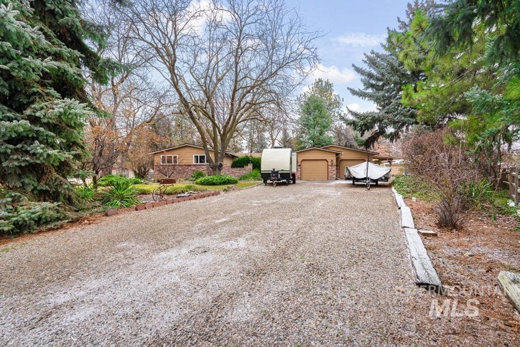 Photo of 9518 Scorpio St, Boise, ID 83709 (MLS # 98972434)