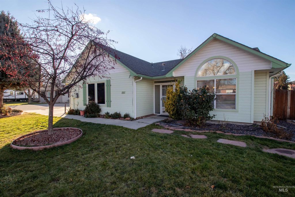 Photo of 1811 S Cleveland St, Boise, ID 83705 (MLS # 98968854)