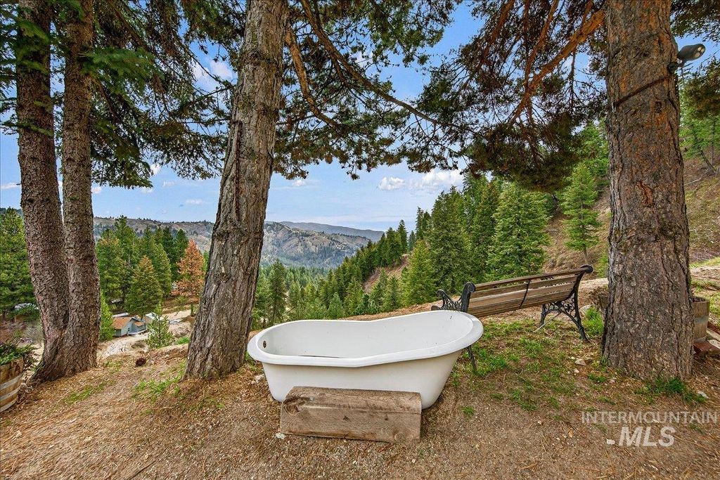 Photo of 239 Tollgate Rd, Boise, ID 83716 (MLS # 98980186)