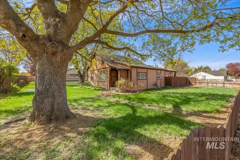 Photo of 2201 S Hervey St, Boise, ID 83705 (MLS # 98981519)