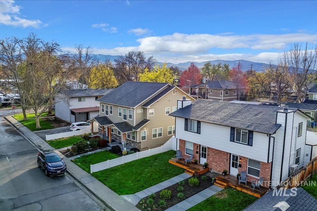 Photo of 918 N 32nd St, Boise, ID 83702 (MLS # 98976903)