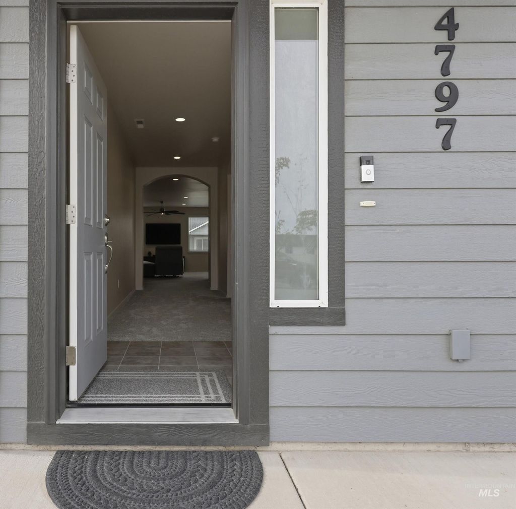 Photo of 4797 E Grassway Dr, Nampa, ID 83686 (MLS # 98984175)