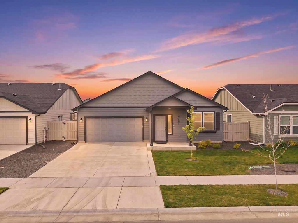 Photo of 4797 E Grassway Dr, Nampa, ID 83686 (MLS # 98984175)