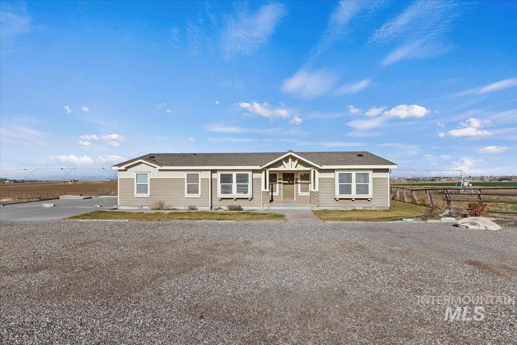 Photo of 1350 E 3900 N, Buhl, ID 83316 (MLS # 98971276)