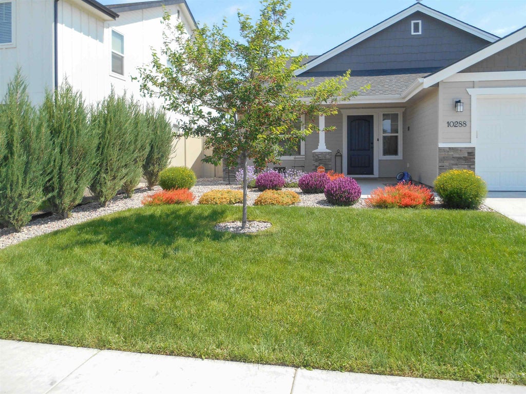 Photo of 10288 Longtail Dr, Nampa, ID 83687 (MLS # 99002740)