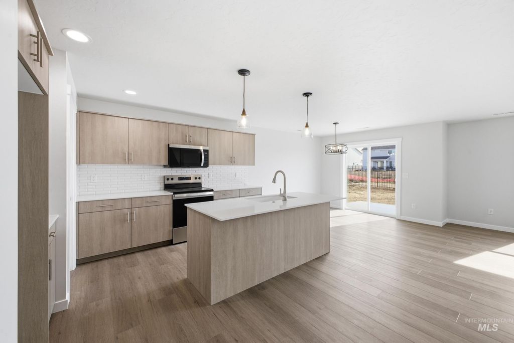 Photo of 6751 W Redwood Creek Dr, Meridian, ID 83646 (MLS # 98976254)