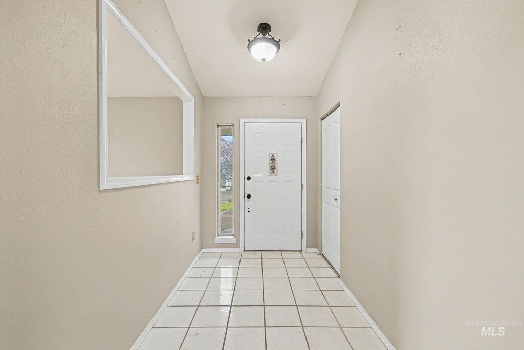 Photo of 2242 Chukar Lane, Clarkston, WA 99403 (MLS # 98970152)