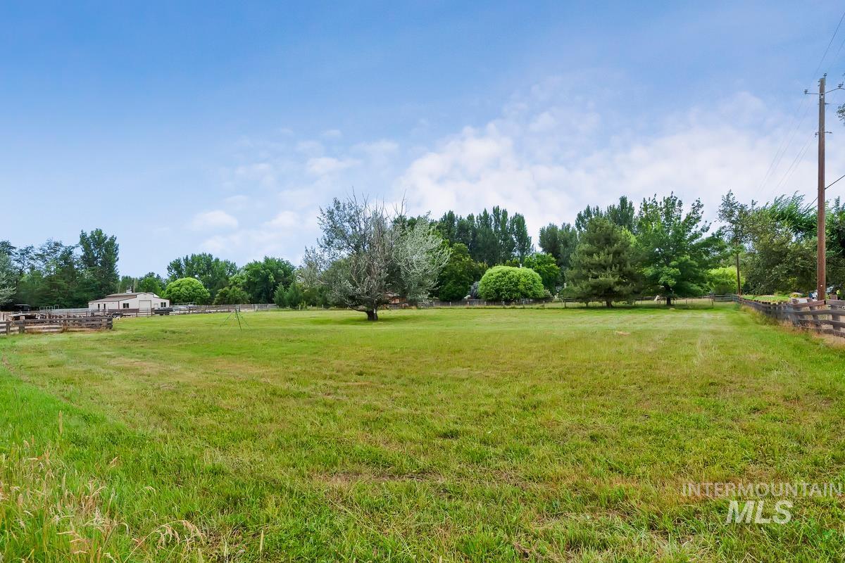 View of yard featuring a rural view