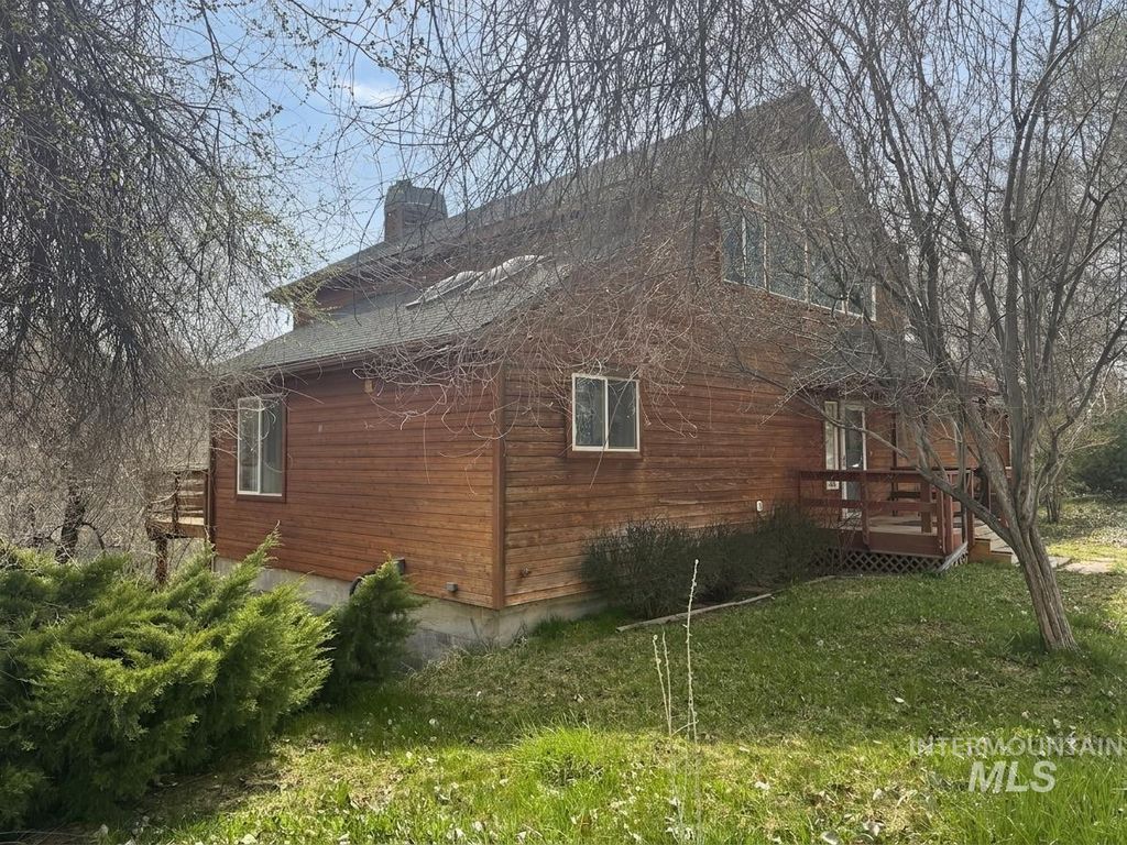 Photo of 4454 North 1325 East, Buhl, ID 83316 (MLS # 98979593)