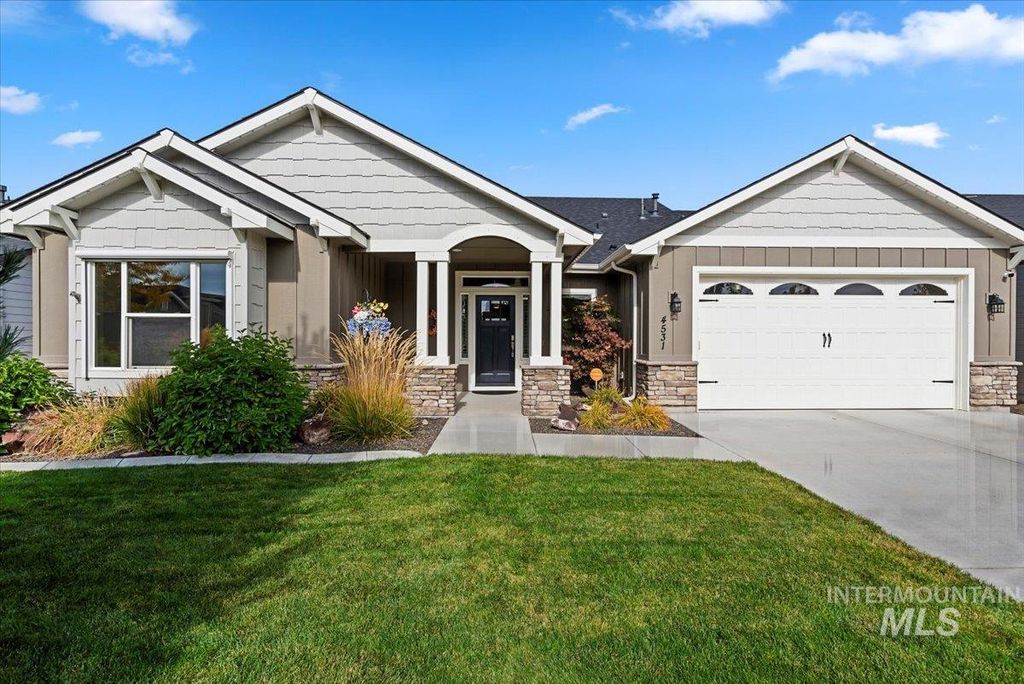 Photo of 4531 S Lava Springs Loop, Nampa, ID 83686 (MLS # 98964870)