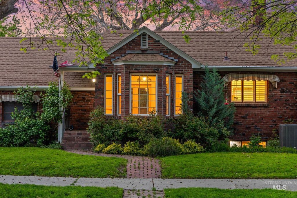Photo of 2100 W Lemp St, Boise, ID 83702 (MLS # 98984278)