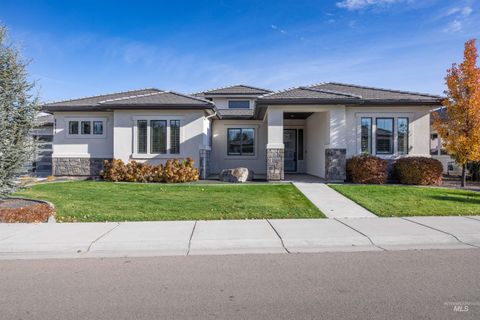 Photo of 6614 N Big Cedar Way, Meridian, ID 83646 (MLS # 98966003)