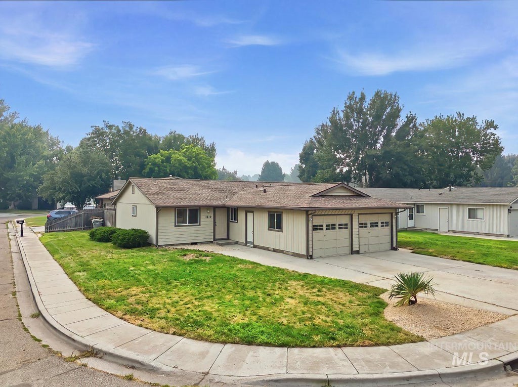 Photo of 1610 S Londoner Ave, Boise, ID 83706 (MLS # 98996078)