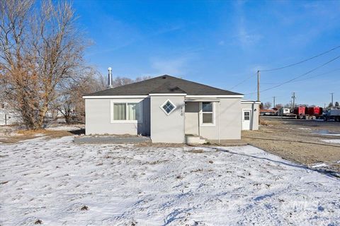 Photo of 810 S 9th, Rupert, ID 83350 (MLS # 98971513)