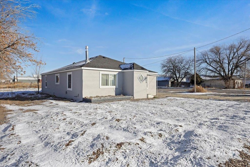 Photo of 810 S 9th, Rupert, ID 83350 (MLS # 98971513)