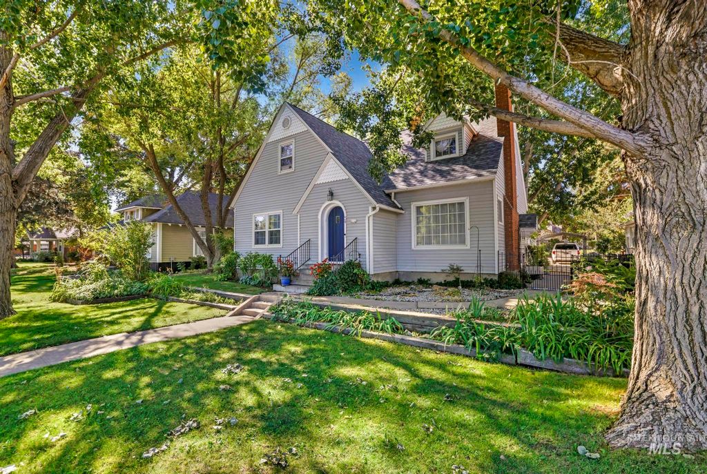 Photo of 409 E Main St, Jerome, ID 83338 (MLS # 98958693)