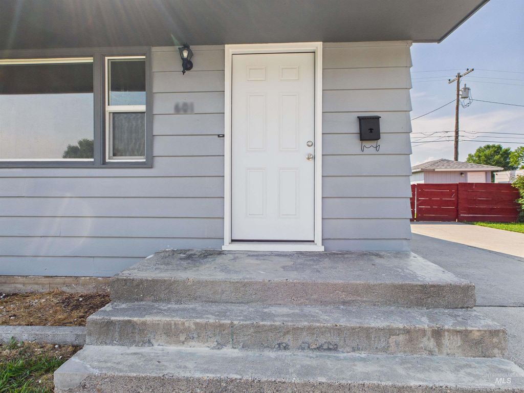 Photo of 601 S D Street, Rupert, ID 83350 (MLS # 98959778)