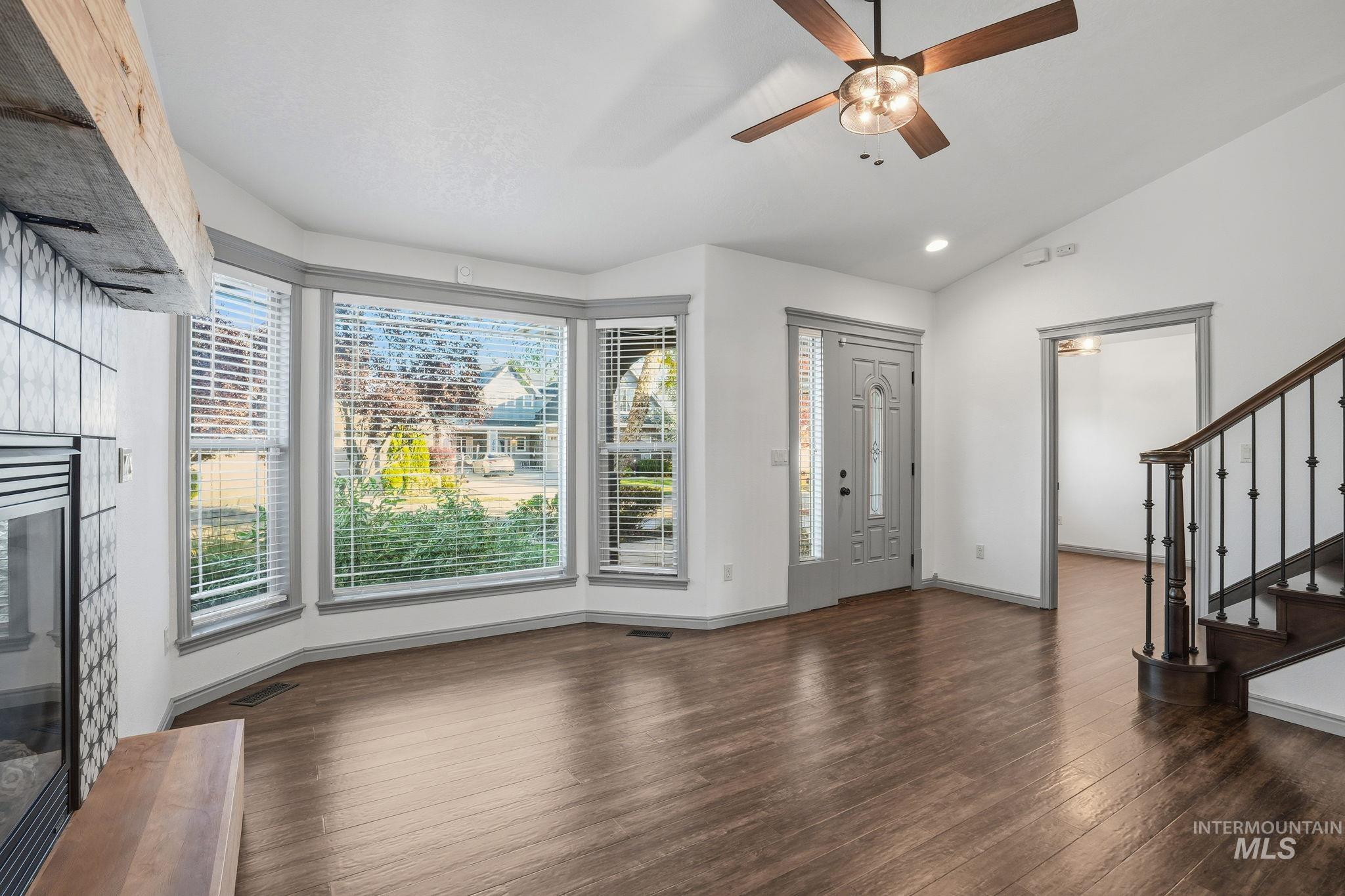 2031 W Boulder Bar Dr