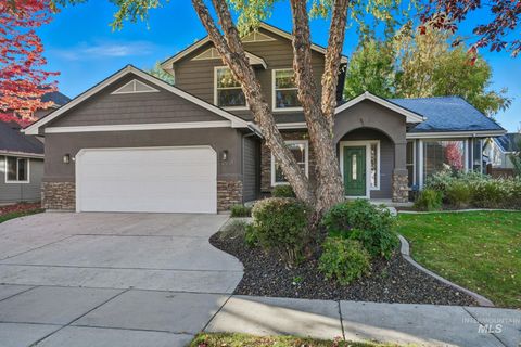 2031 W Boulder Bar Dr Meridian ID 83646