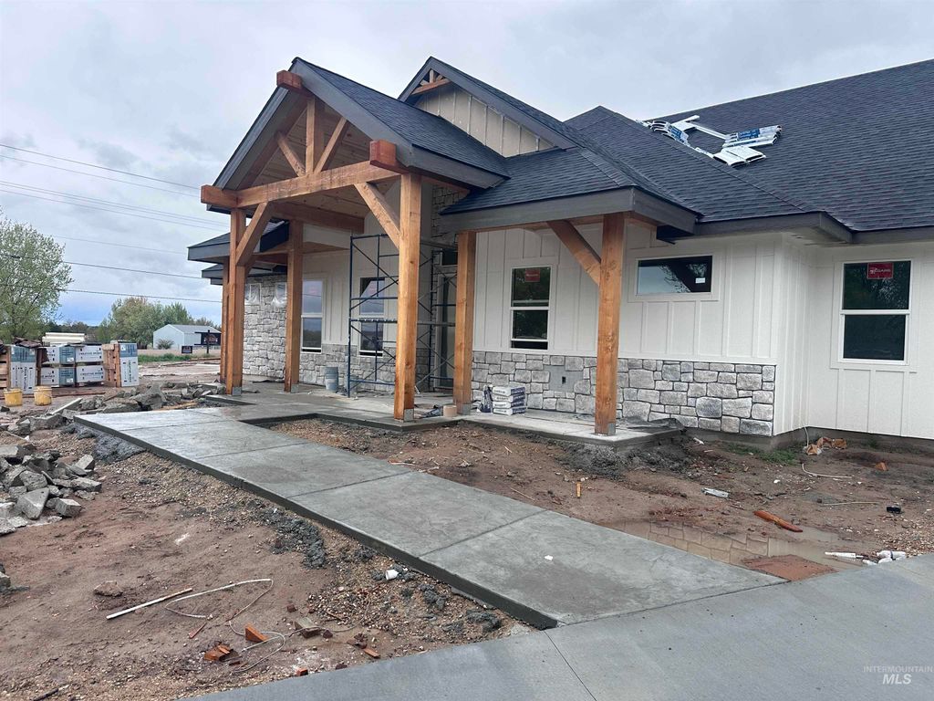 Photo of 1 Alpine View, Caldwell, ID 83607 (MLS # 98981924)