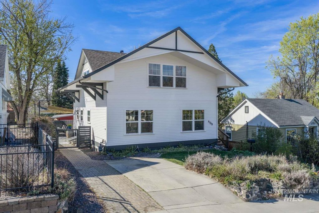 Photo of 409 W Ada St, Boise, ID 83702 (MLS # 98982523)