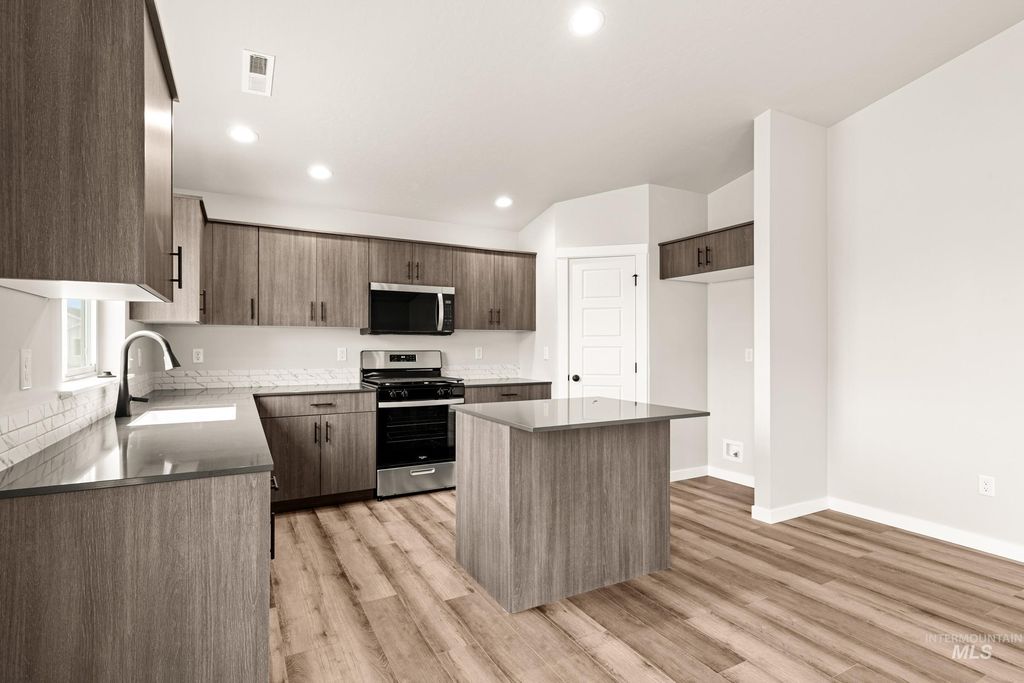 Photo of 17719 N Boone Peak Ave, Nampa, ID 83687 (MLS # 98979247)