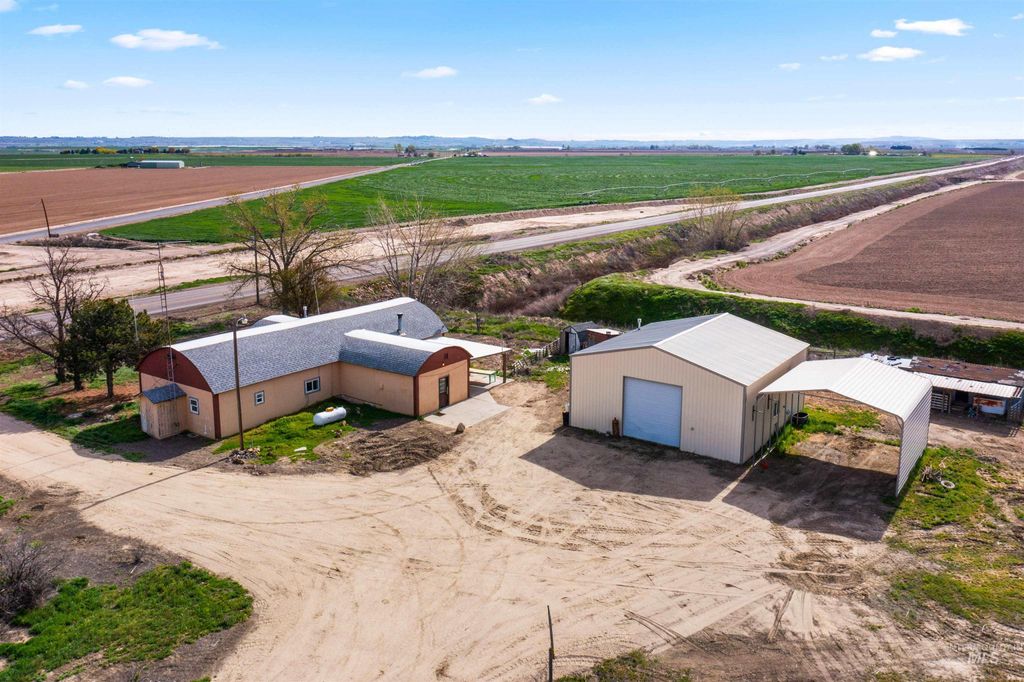 Photo of 5168 Jump Creek Rd, Homedale, ID 83628 (MLS # 98981231)