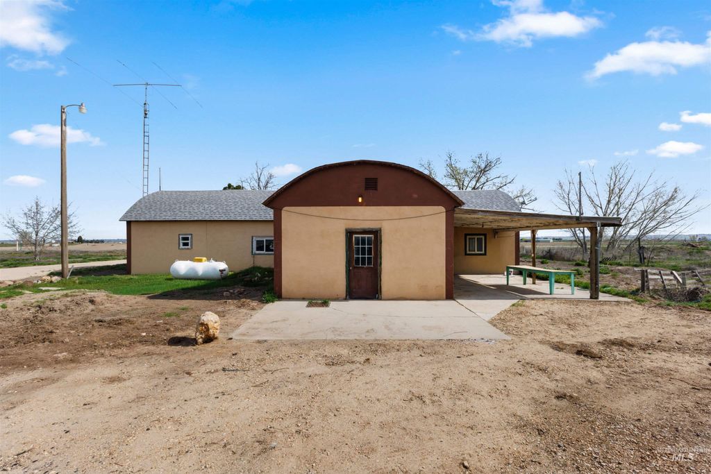 Photo of 5168 Jump Creek Rd, Homedale, ID 83628 (MLS # 98981231)