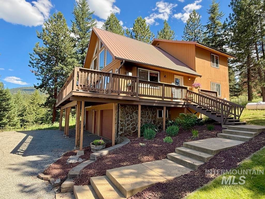 Photo of 24 Ashley Place, Grangeville, ID 83530 (MLS # 98990831)