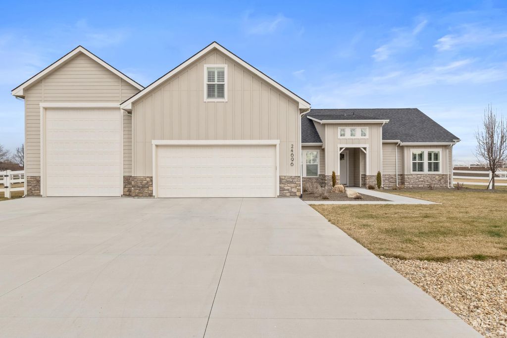 Photo of 24696 Regal Road, Middleton, ID 83644 (MLS # 98975351)