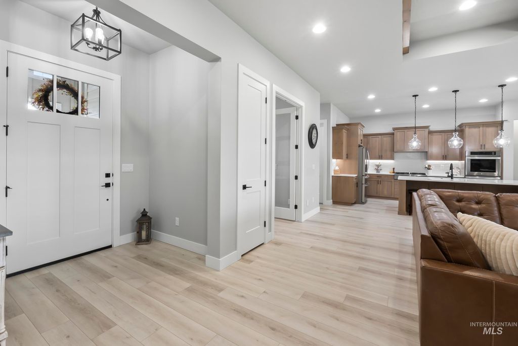 Photo of 24696 Regal Road, Middleton, ID 83644 (MLS # 98975351)