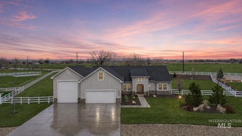 Photo of 24696 Regal Road, Middleton, ID 83644 (MLS # 98975351)