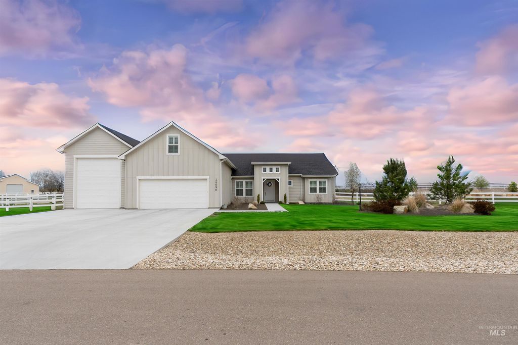 Photo of 24696 Regal Road, Middleton, ID 83644 (MLS # 98975351)