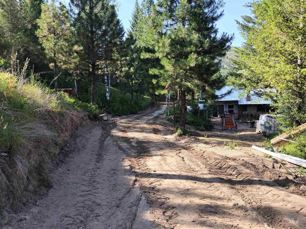 Photo of 26 Wolfe Creek Dr, Boise, ID 83716 (MLS # 98986621)