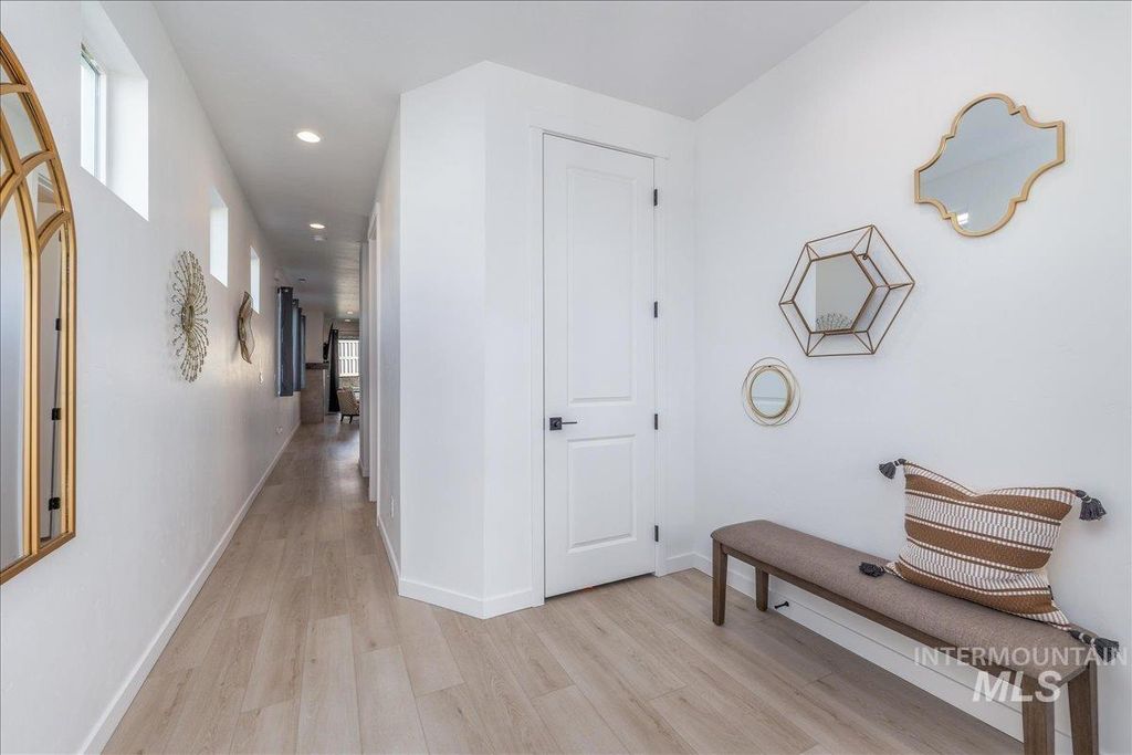 Photo of 1218 Stirling Meadows Ct, Middleton, ID 83644 (MLS # 98978745)