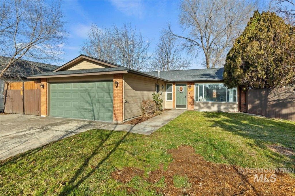 Photo of 1404 W North Gate Ave, Meridian, ID 83642 (MLS # 98971683)